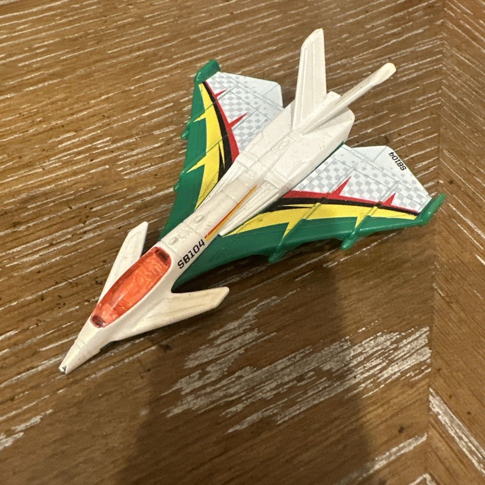 Matchbox 'Flight Striker'‎ Die-Cast Fighter Jet SB104 2011 White Green Airplane